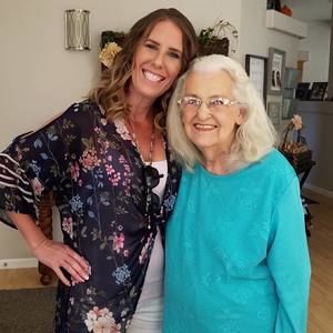 Meet your Posher, Roxanne